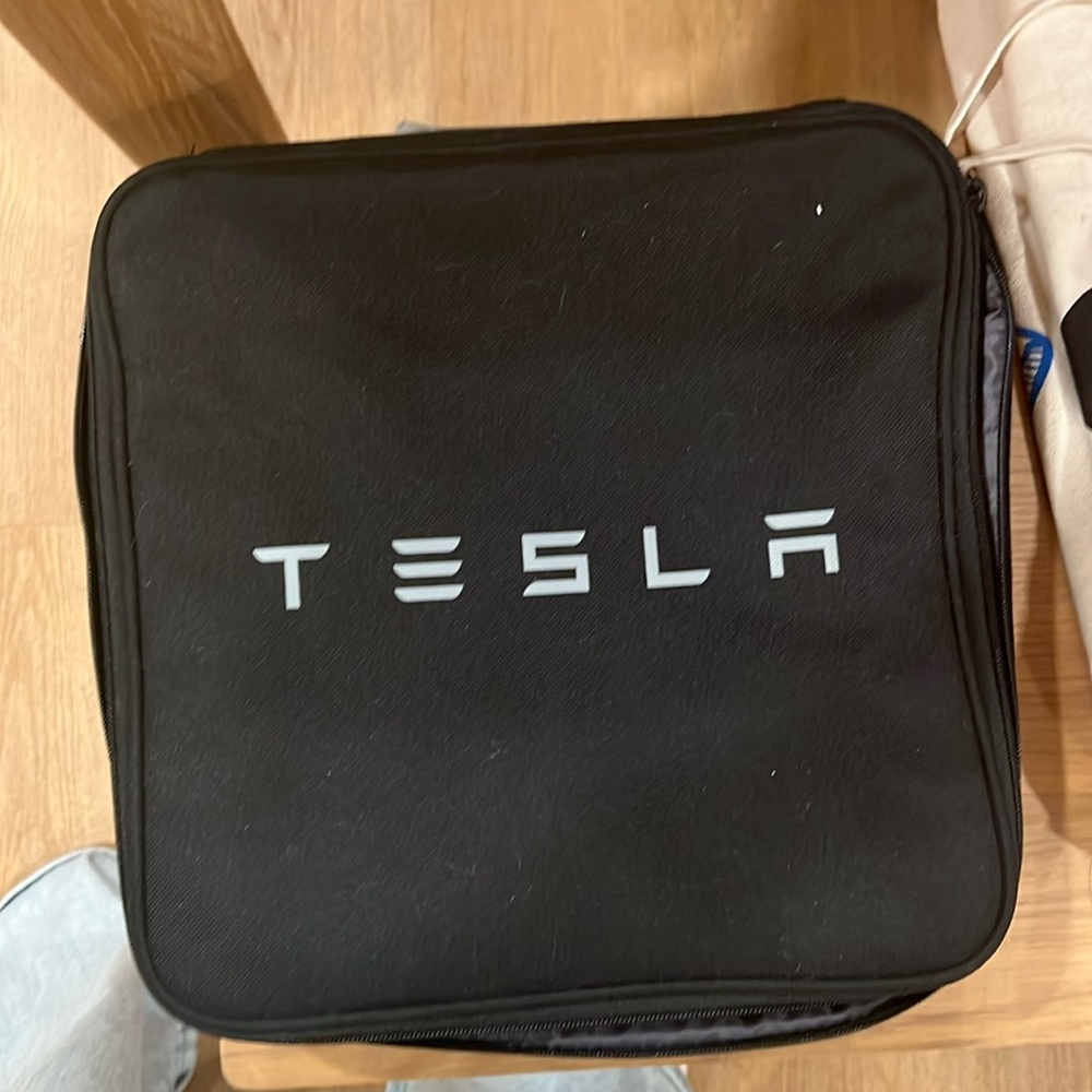 Tesla model 3 charging cable never used